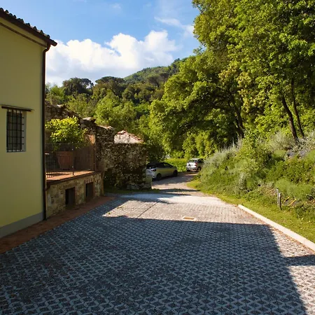 Casale La Poiana بيت ضيافة *